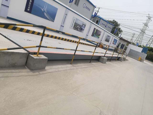 南通120噸地磅|南通120噸電子地磅安裝現(xiàn)場(chǎng)圖片