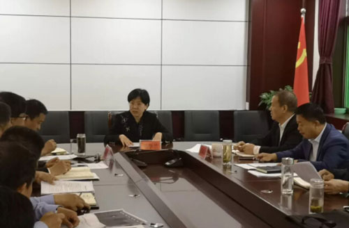 圖為臨清市召開銀河路超限站地磅整治專項(xiàng)會(huì)議現(xiàn)場